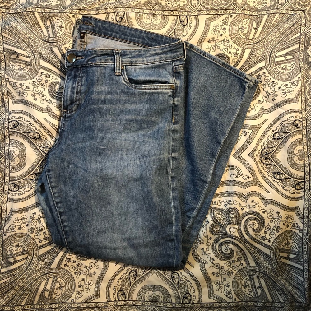 Kut from the Kloth mid-rise Boyfriend Jeans